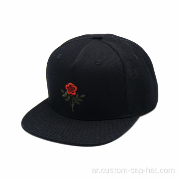 قبعة مبسطة أسود مع تطريز زهرة